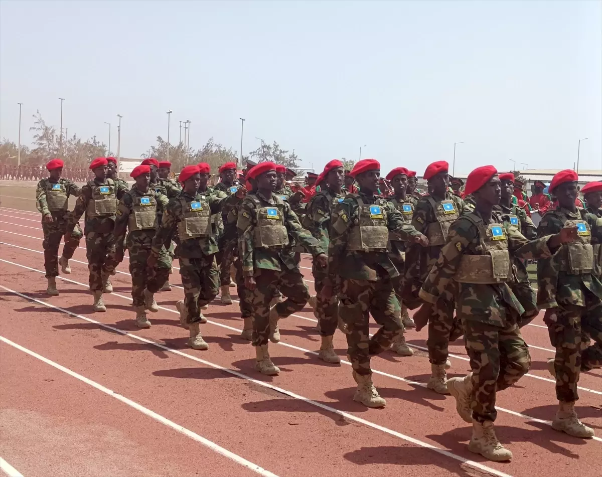 Somali Türk Görev Kuvveti Komutanlığında 20. Kartal Taburu mezuniyet töreni düzenlendi