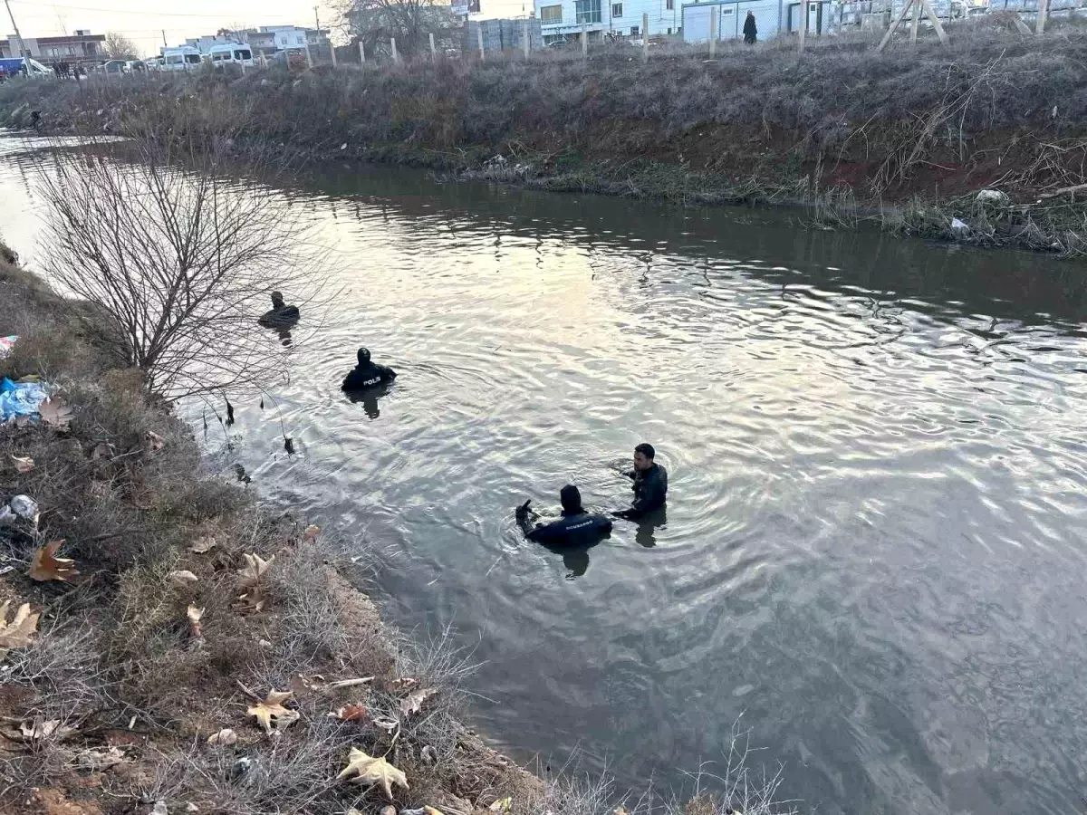 Sulama kanalında kaybolan sürücü 10 gündür aranıyor