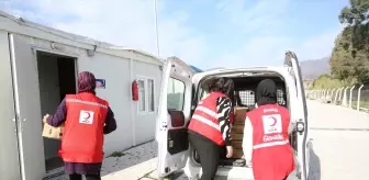 Türk Kızılay ekiplerinden Hatay'daki depremzedelere hijyen kolisi desteği