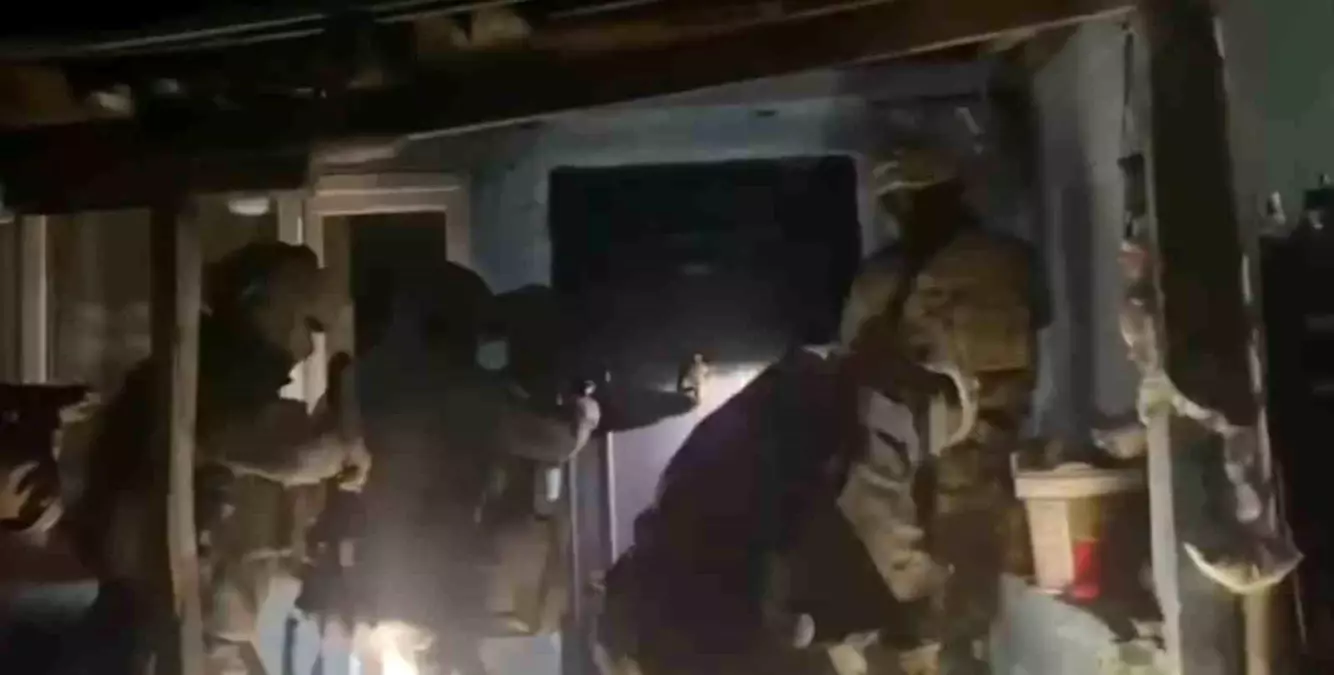 Zehir tacirlerine geçit yok: 137 polisle yapılan operasyonda 6 gözaltı