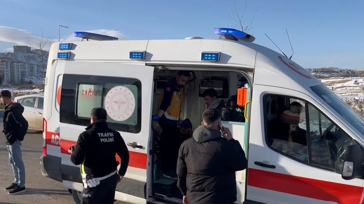 Adıyaman'da devrilen motosikletin sürücüsü yaralandı