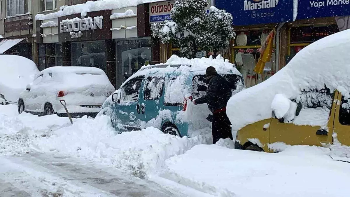 Bolu'da kar kürekleri 'yok' sattı