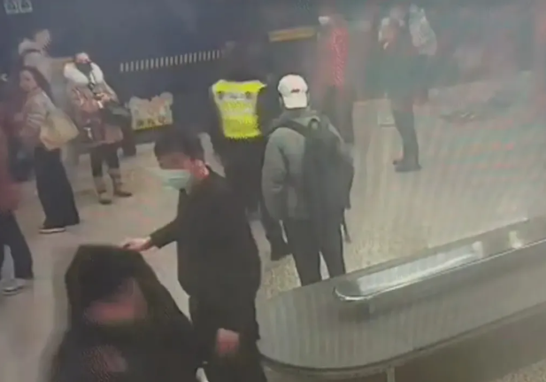 The passenger whose power bank exploded like a bomb was engulfed in flames