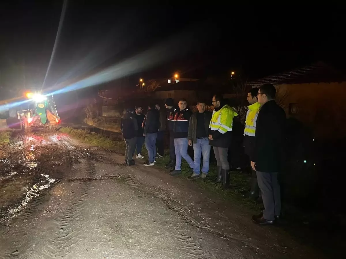 Edirne'de şiddetli sağanak su baskınlarına neden oldu
