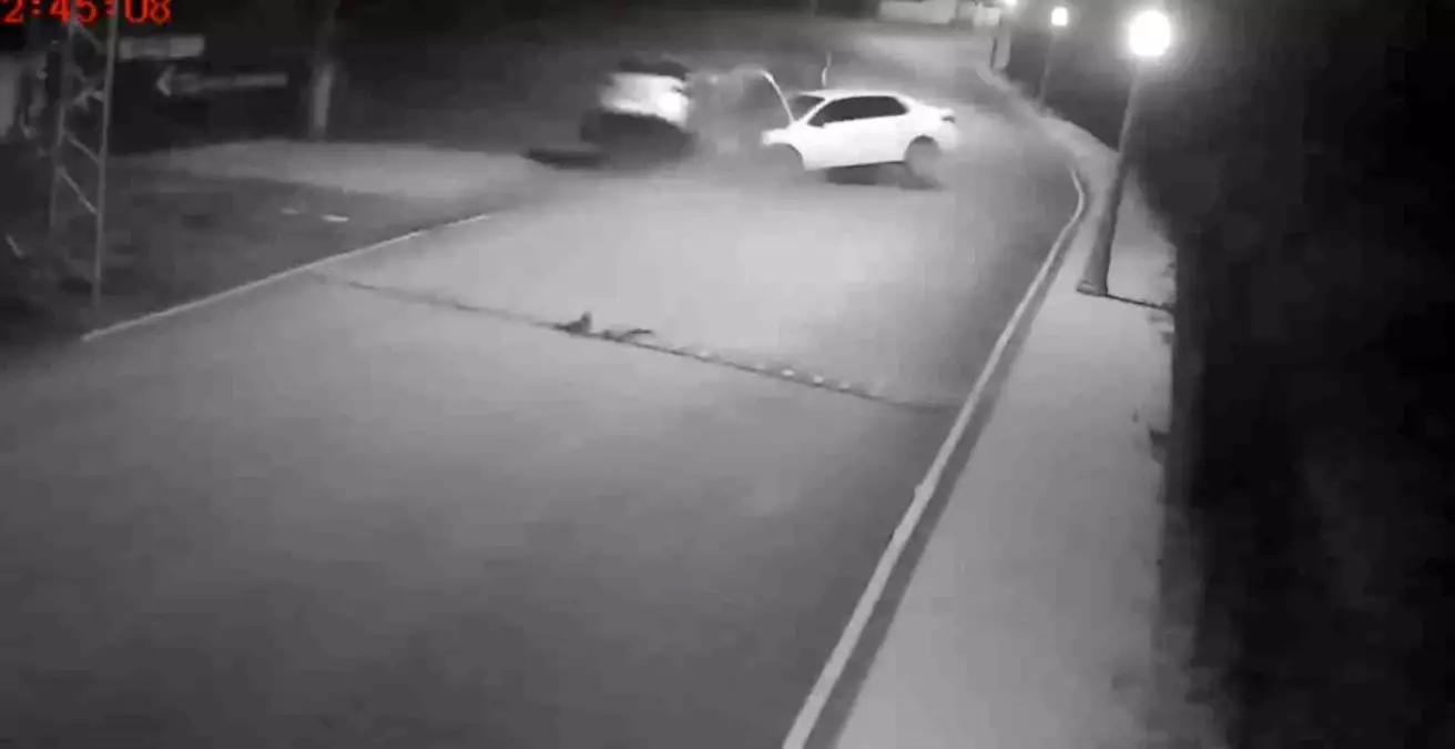 Ehliyetsiz sürücü kazaya karışmıştı anların kamera görüntüsü oraya çıktı