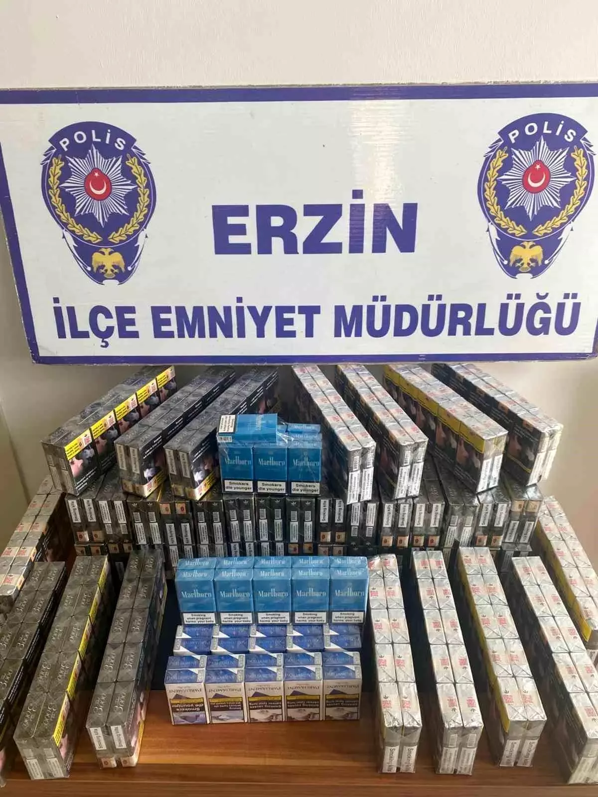 Erzin'de araçtan 510 paket gümrük kaçağı sigara çıktı