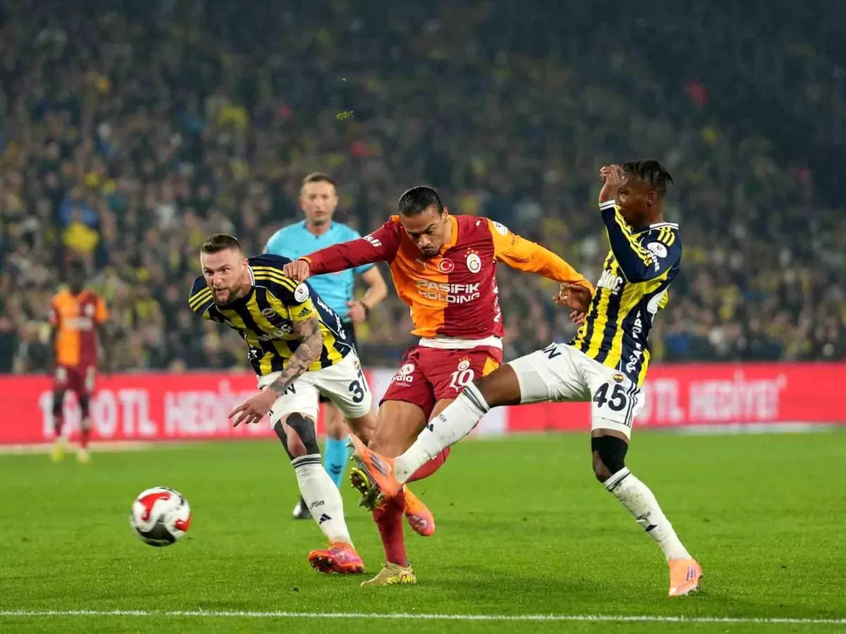 Galatasaray Fenerbahçe arasındaki son 10 derbi