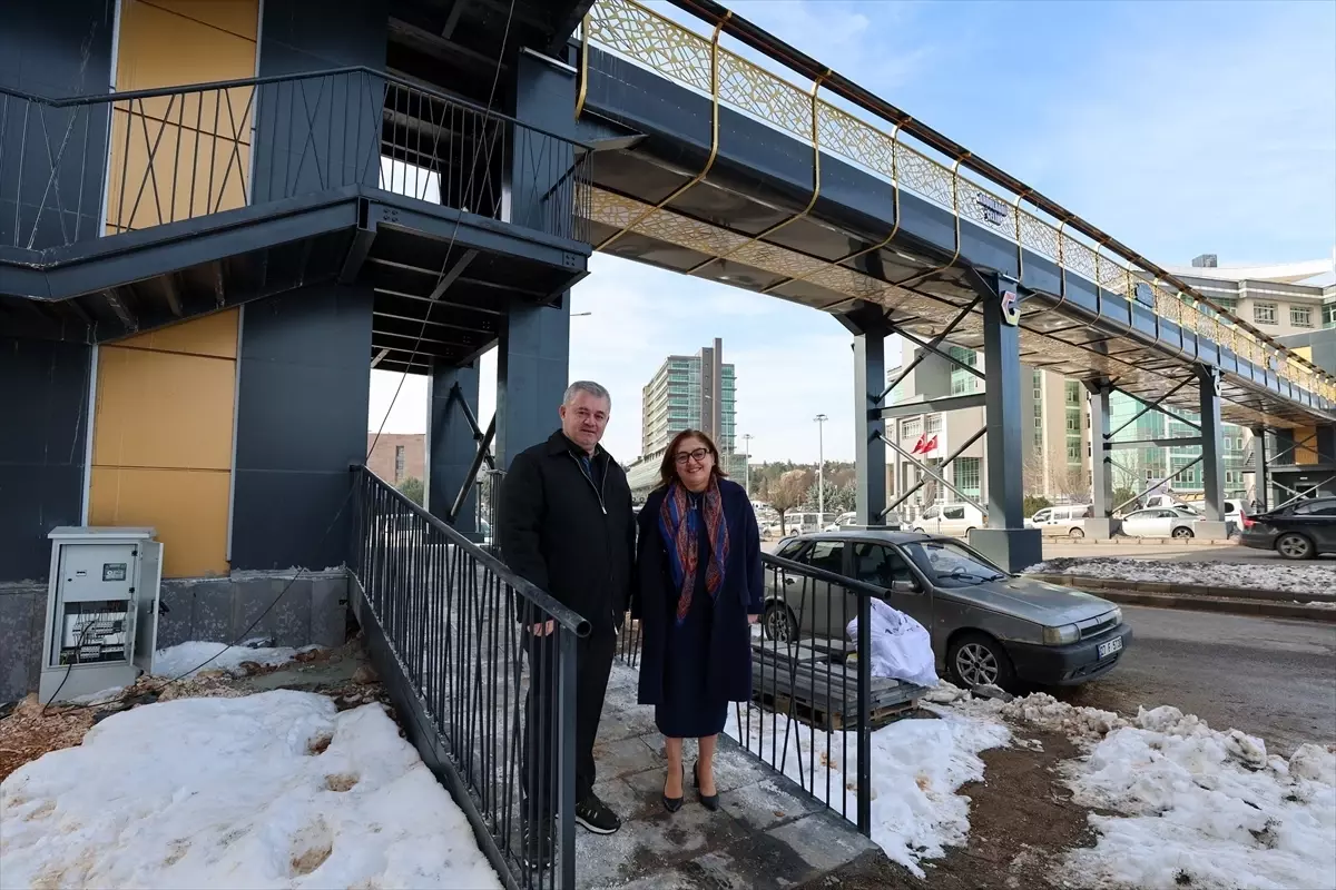 Gaziantep'te Abdülhadi Çelik Üst Geçidi hizmete açıldı