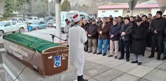 Güdül İlçe Müftüsü Güneş'in vefat eden babası ve kayınbiraderinin cenazeleri defnedildi