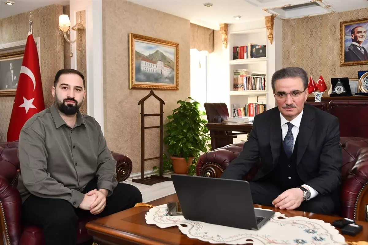 Gümüşhane Valisi Baruş, AA'nın 'Yılın Kareleri' oylamasına katıldı