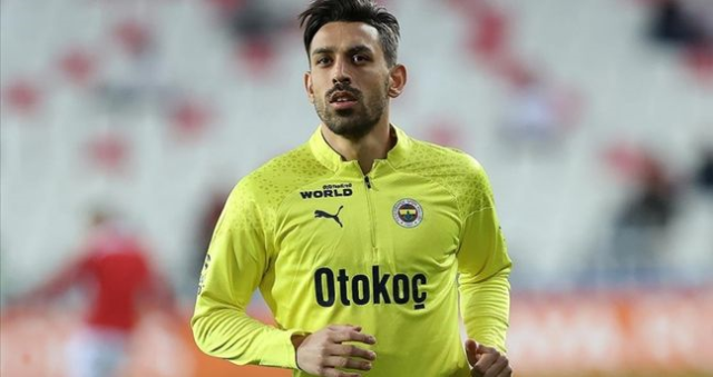 İrfan Can Kahveci Fenerbahçe'den ayrıldı mı, sözleşmesi ne zaman bitiyor? İrfan Can Kahveci hangi takıma kiralandı?