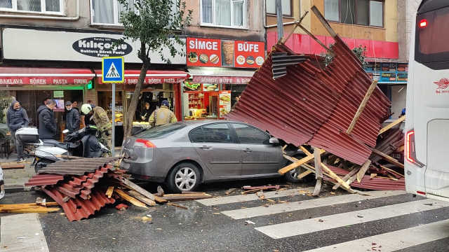 The storm hit Istanbul! Huge waves tossed the boat like a toy