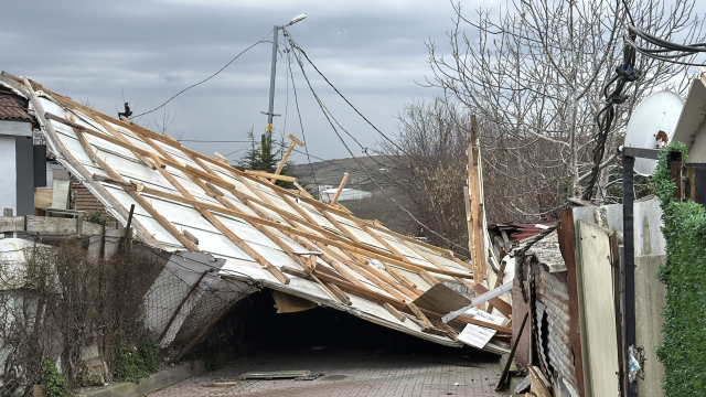 The storm hit Istanbul! Huge waves tossed the boat like a toy