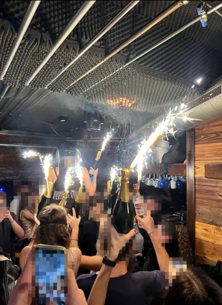 isvicre deki yangin faciasinda 40 kisi olurken 19439909 3518 m