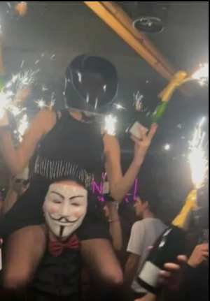 isvicre deki yangin faciasinda 40 kisi olurken 19439909 6010 m