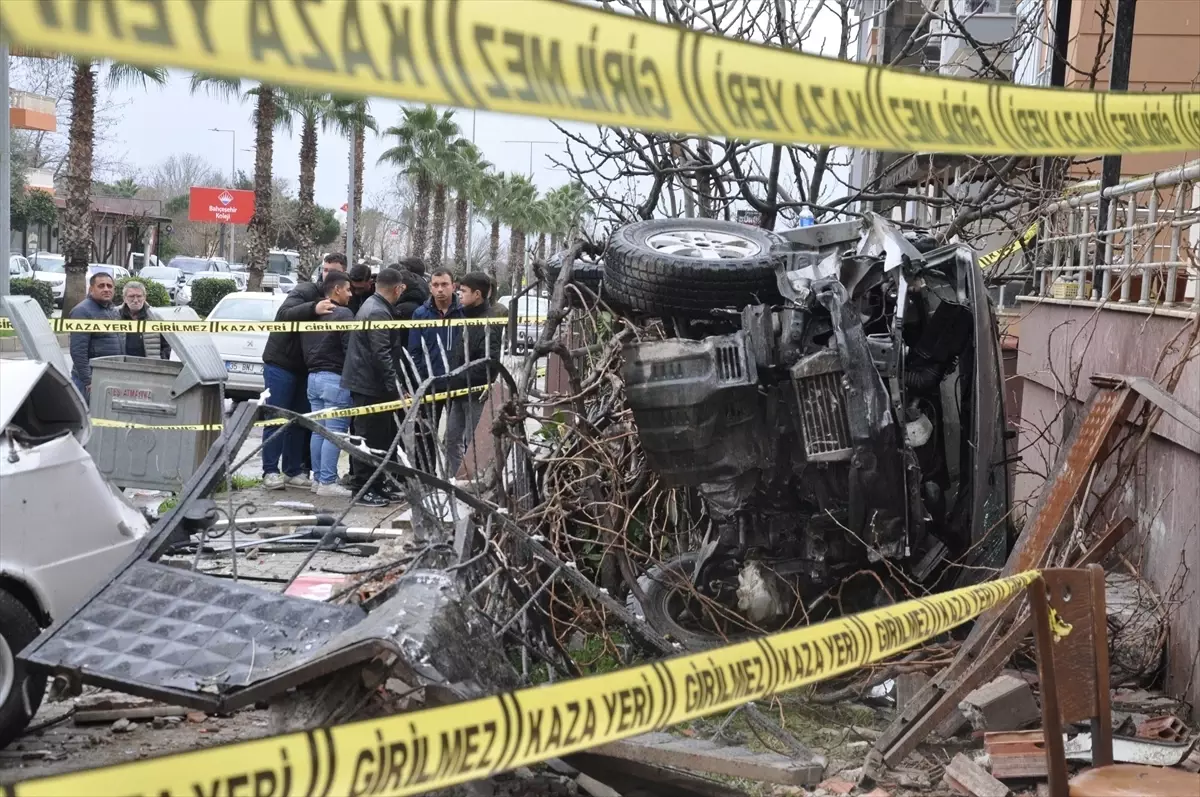 İzmir'de trafik kazasında 6 kişi yaralandı