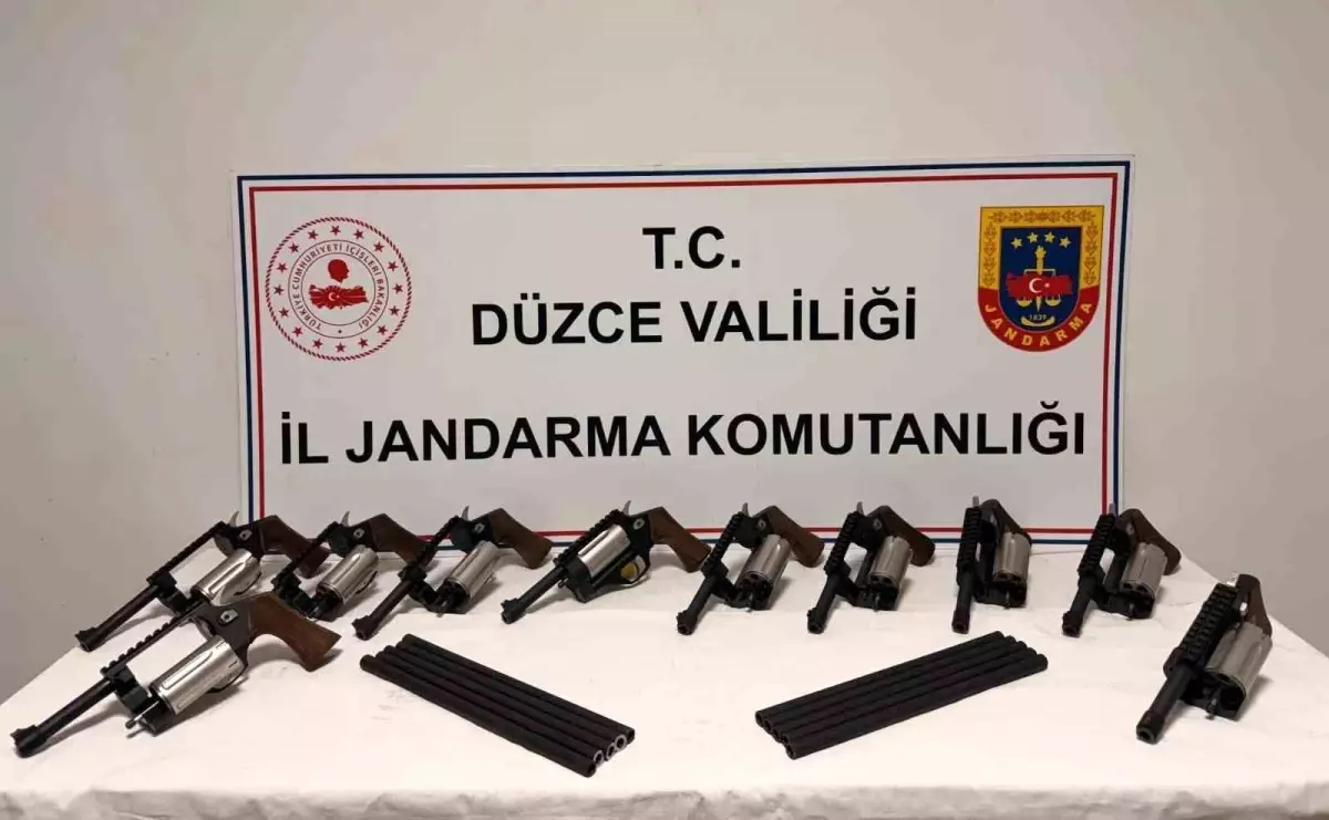Jandarmadan kaçak silah operasyonu: 2 gözaltı