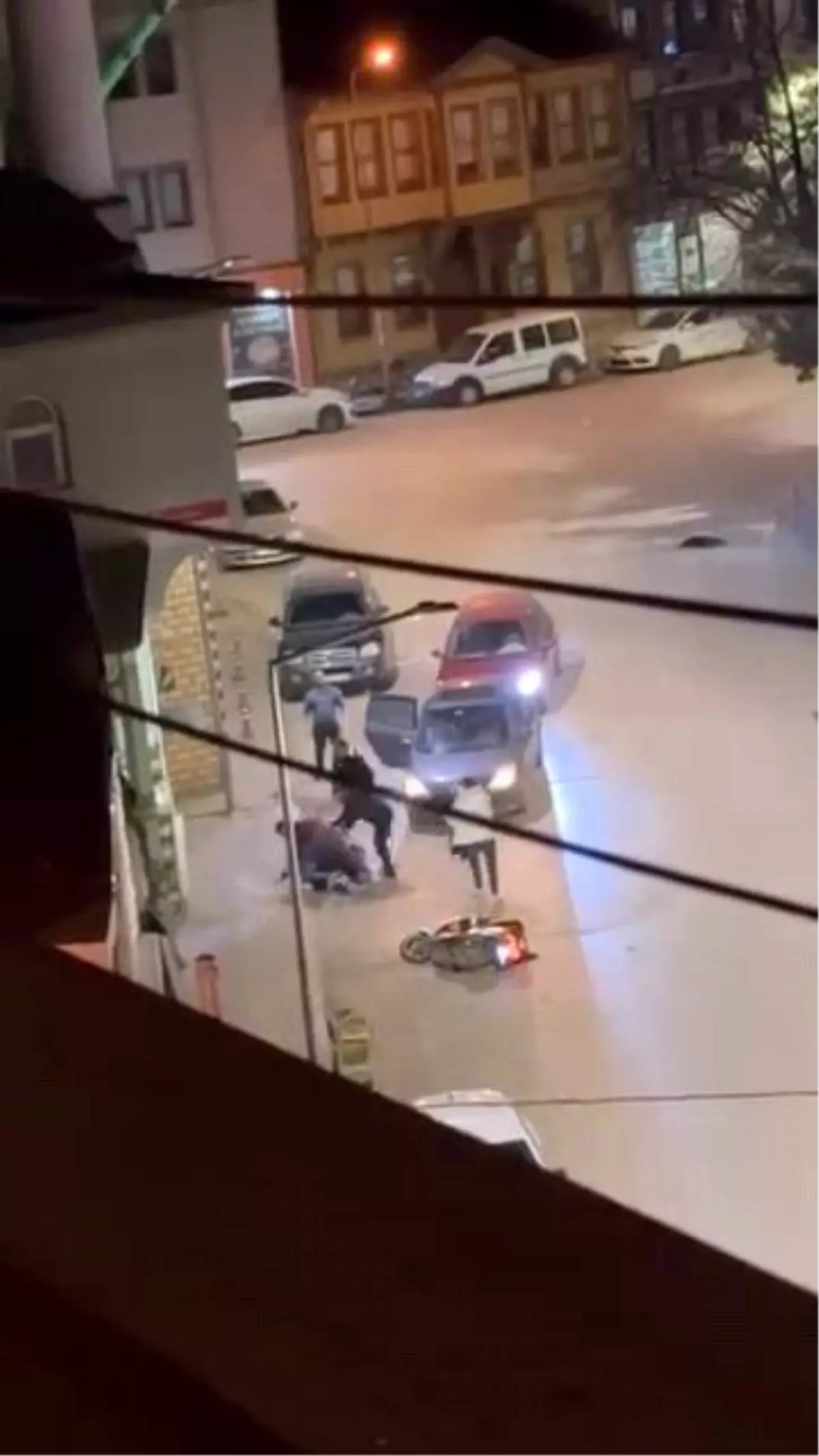 Kardeşler birbirine girdi: Ağabeyini bıçakla yaralayıp kaçtı