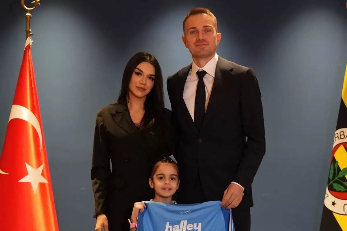 Mert Günok resmen Fenerbahçe'de