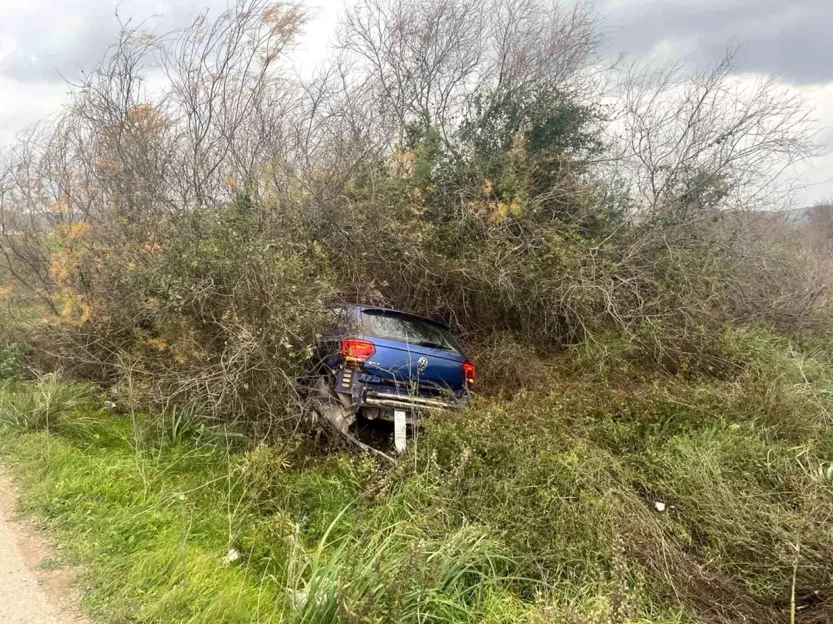 Milas'ta araç şarampole uçtu: 1 yaralı