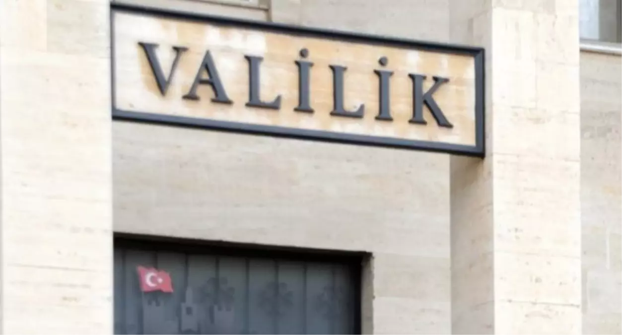 Mülkiye başmüfettişi validen üstün mü?