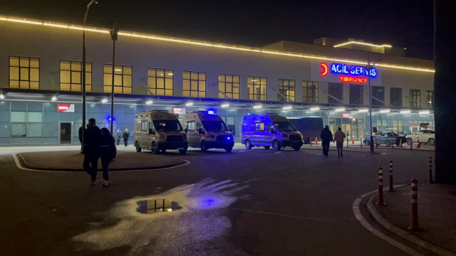 okul bahcesinde babasi darbedilen kendisi de 19436577 7540 m