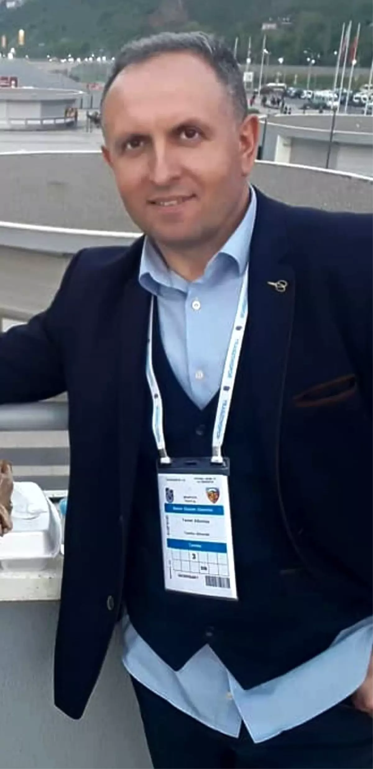 Saç ekimi sırasında fenalaşıp hayatını kaybetti