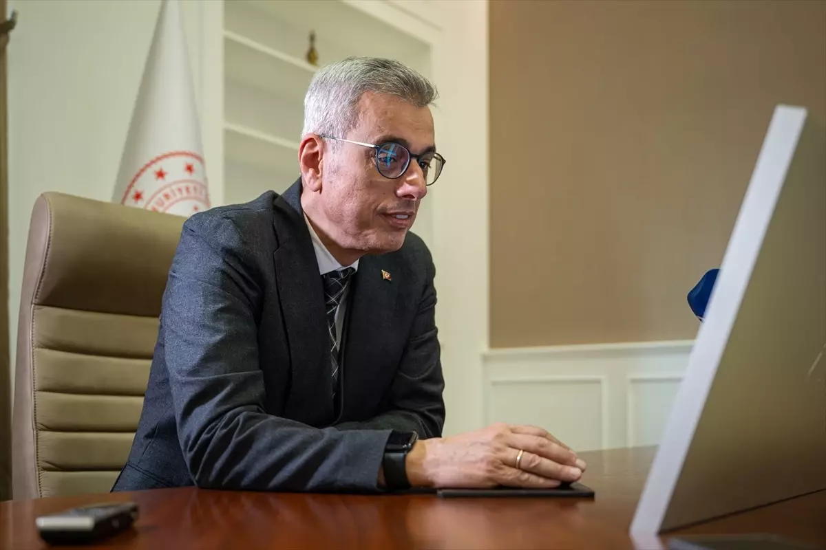 Sağlık Bakanı Memişoğlu, AA'nın "Yılın Kareleri" oylamasına katıldı