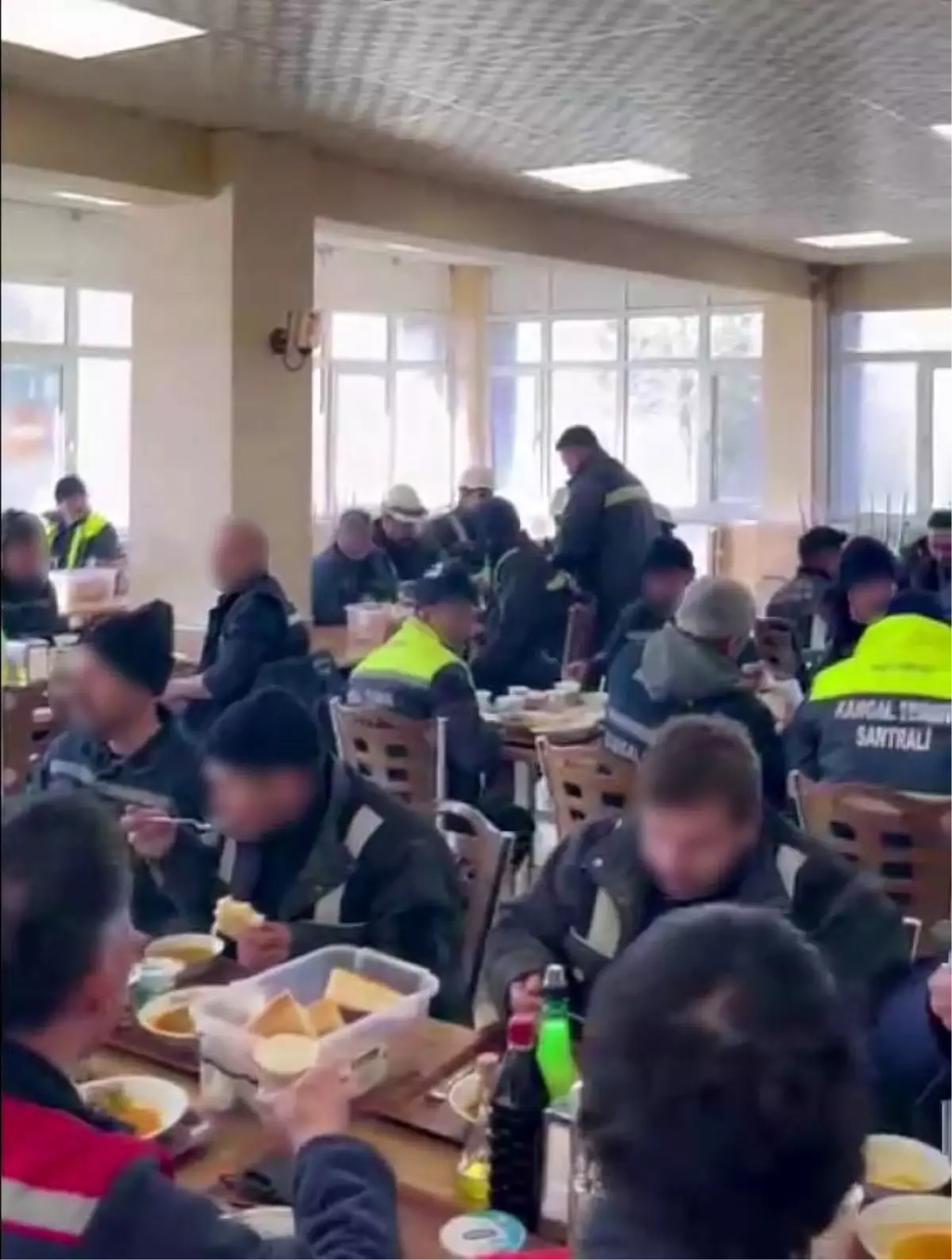 Torku iştirakinde kriz sürüyor, işçiler bu kez kaşıklı eylem yaptı