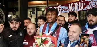Trabzonspor'un anlaşmaya vardığı Chibuike Nwaiwu, Trabzon'a geldi