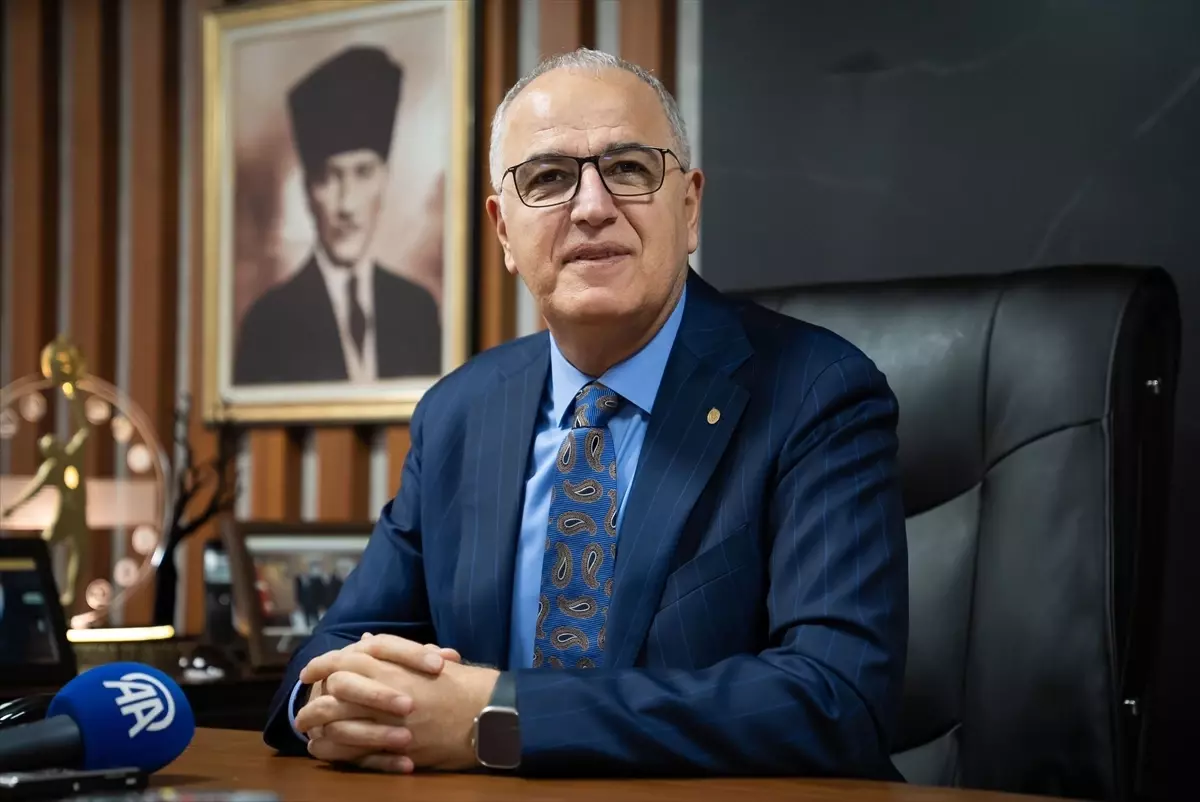 Türkiye Voleybol Federasyonu Başkanı Üstündağ, AA'nın "Yılın Kareleri" oylamasına katıldı