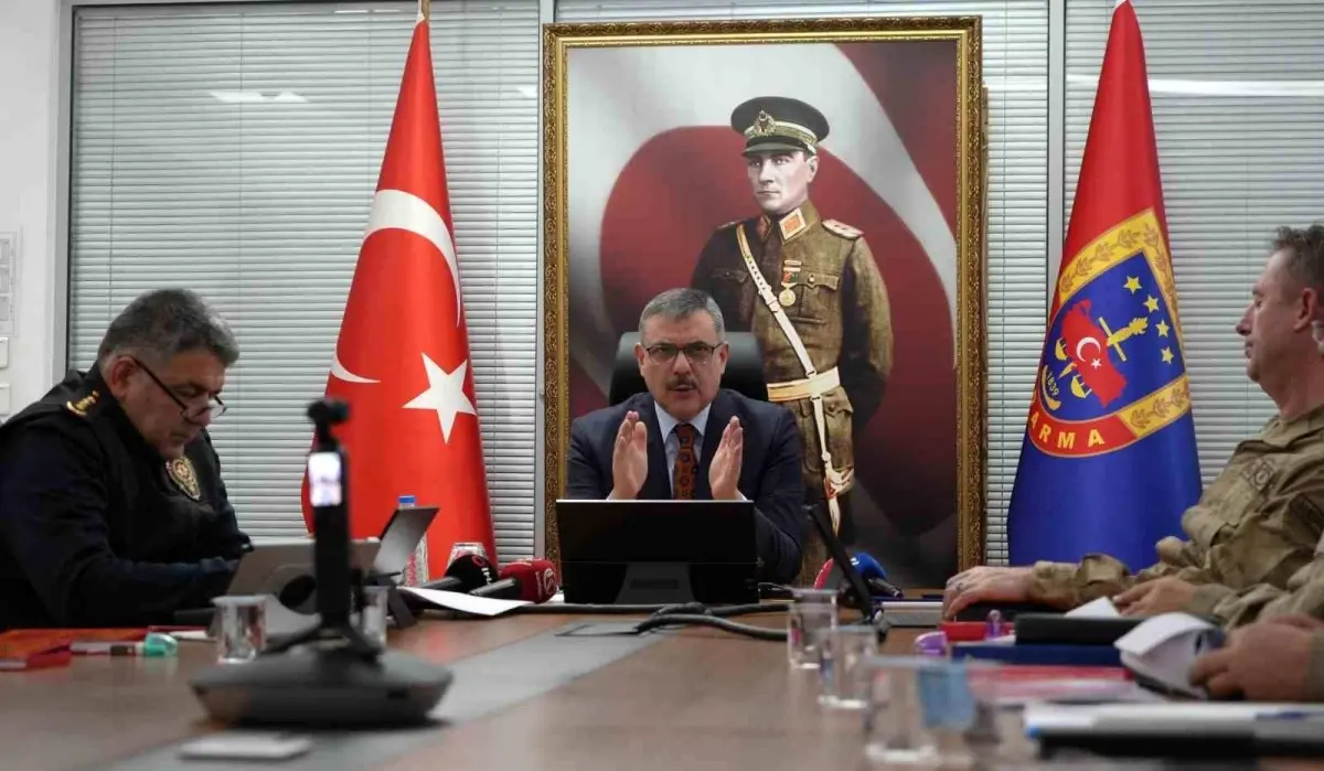 Vali Çiftçi'den vatandaşlara dolandırıcı uyarısı