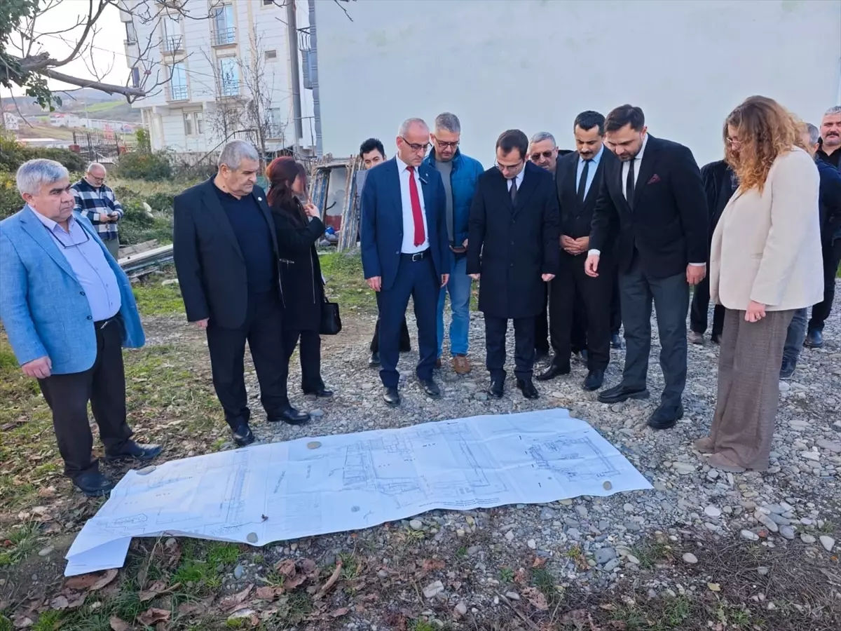 Yakakent'te yeni sağlık kompleksi için yer teslimi yapıldı