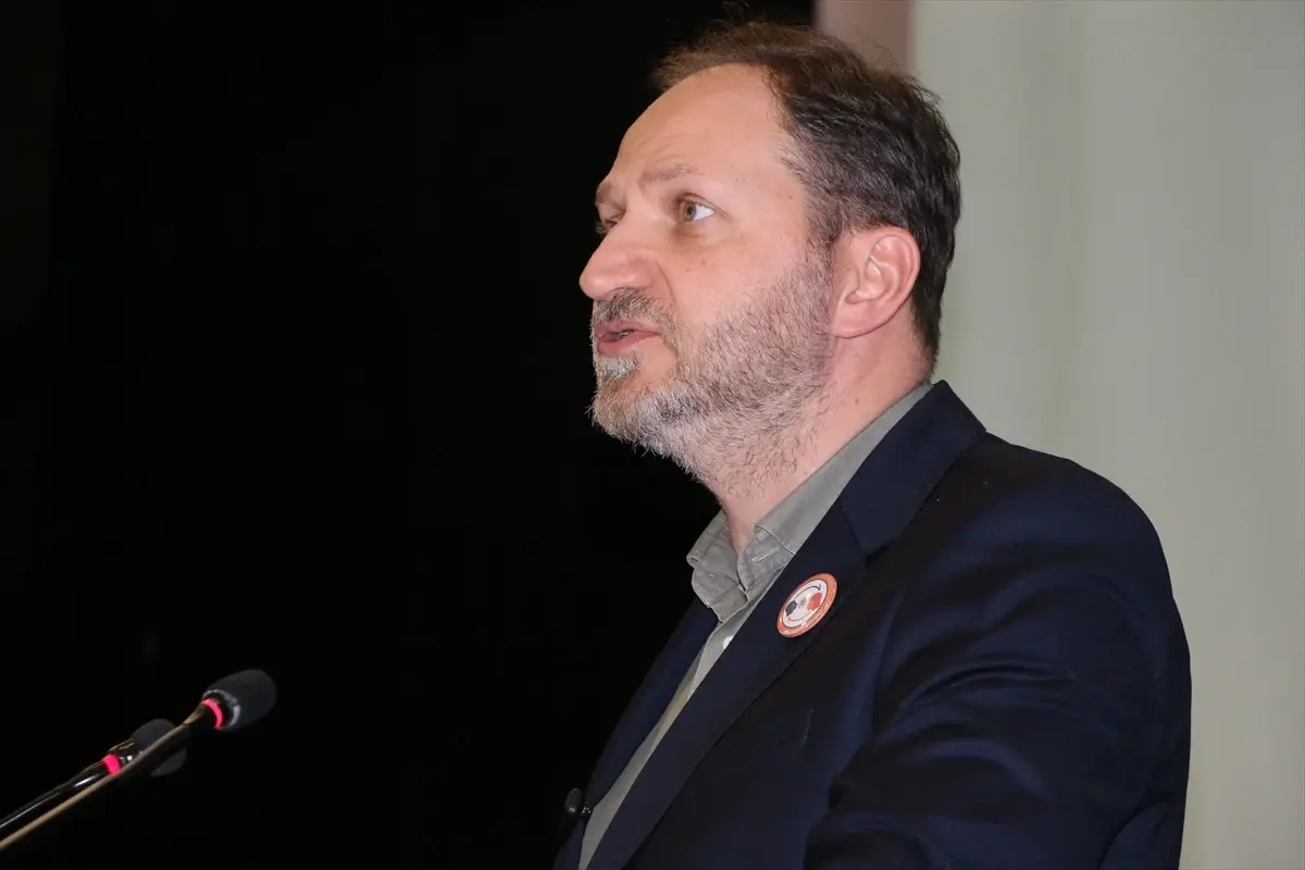 Yeşilay Genel Başkanı Dinç, Eskişehir'de Rehber Öğretmenler Zirvesi'nde konuştu Açıklaması