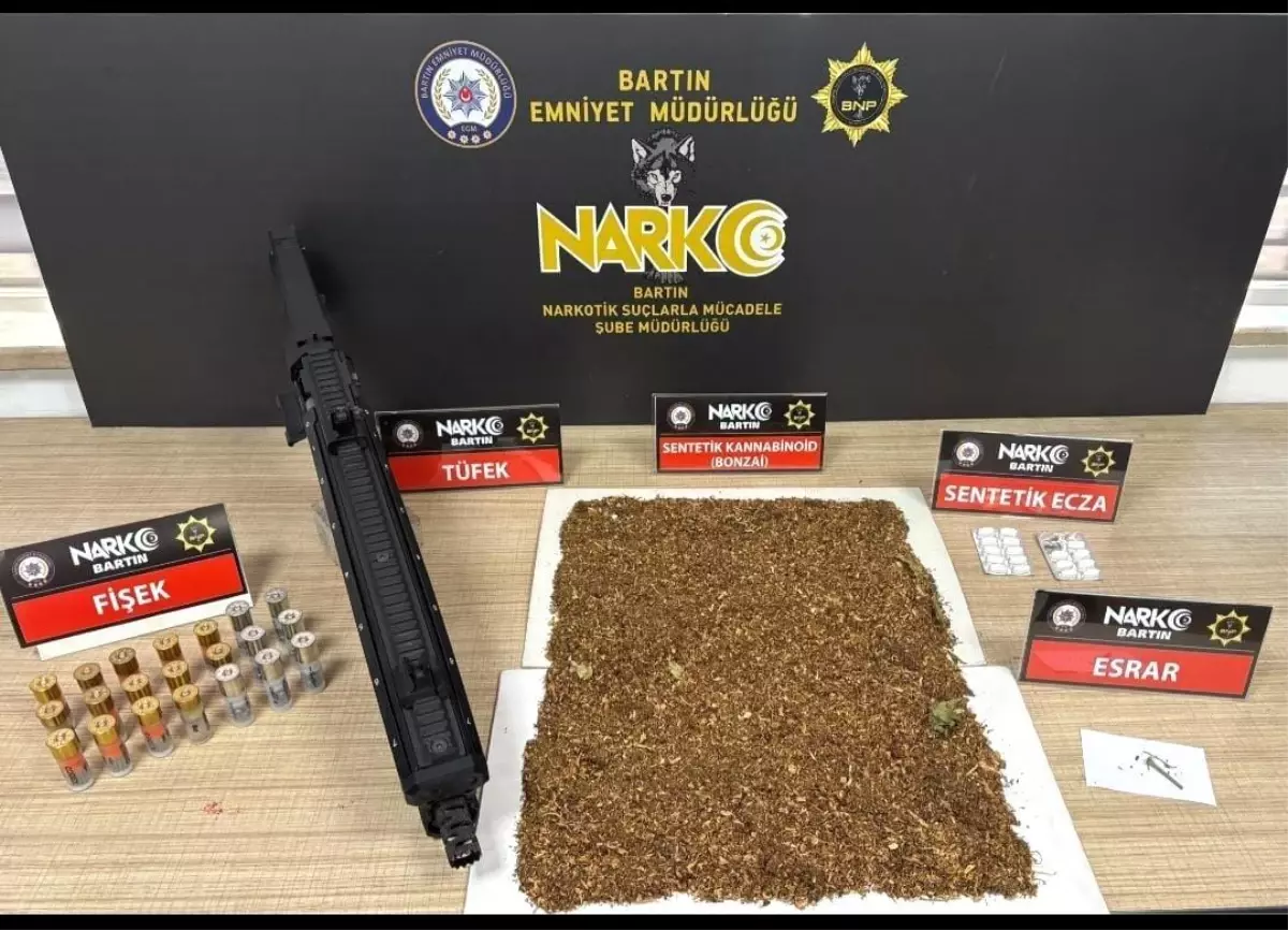 Bartın'da 10 bin adet dolu makaron ele geçirildi