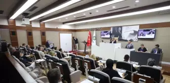 Belediye meclisinde gergin toplantı! İki kez ara verildi