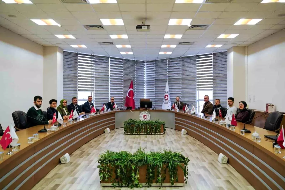 BŞEÜ'de satranç etkinliğinde başarı gösterenler ödüllendirildi