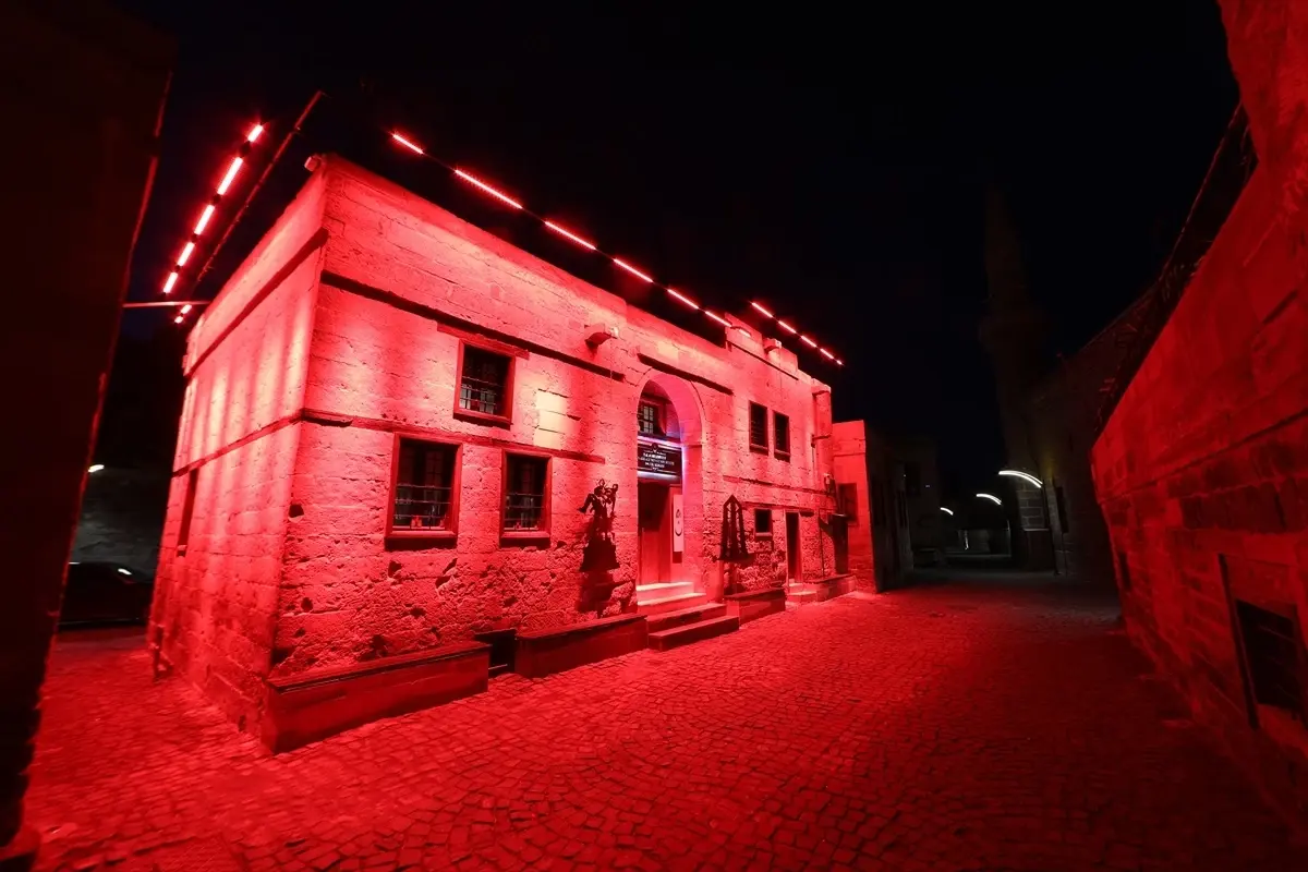 "Çanakkale'den Cumhuriyet'e 100. Yıl Müzesi" 2 yılda 215 bini aşkın ziyaretçi ağırladı