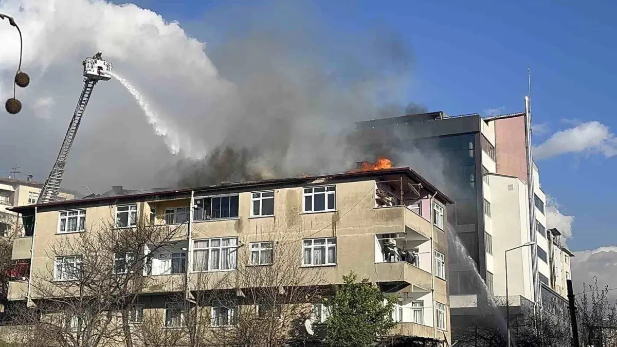 Çatı onarımı sırasında yangın çıktı