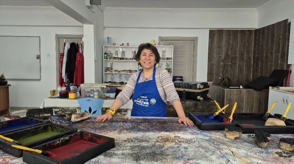 Geleneksel el yazması baskısını öğrenmek için Ankara'dan Tokat'taki kursa geldi