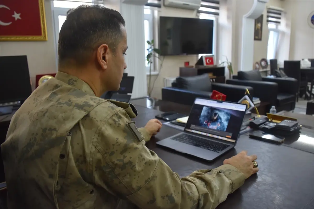 Gümüşhane İl Jandarma Komutanı Sarıdoğan, AA'nın "Yılın Kareleri" oylamasına katıldı