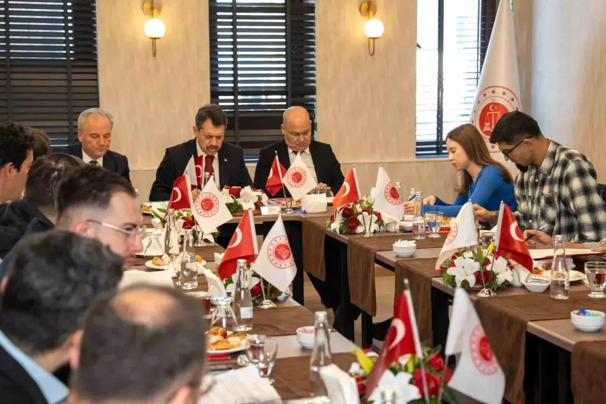 İzmir'de '11. Yargı Paketi'nden bin 667 hükümlü yararlandı