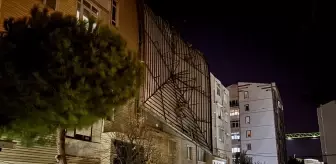 İzmir'de fırtına hayatı olumsuz etkiledi