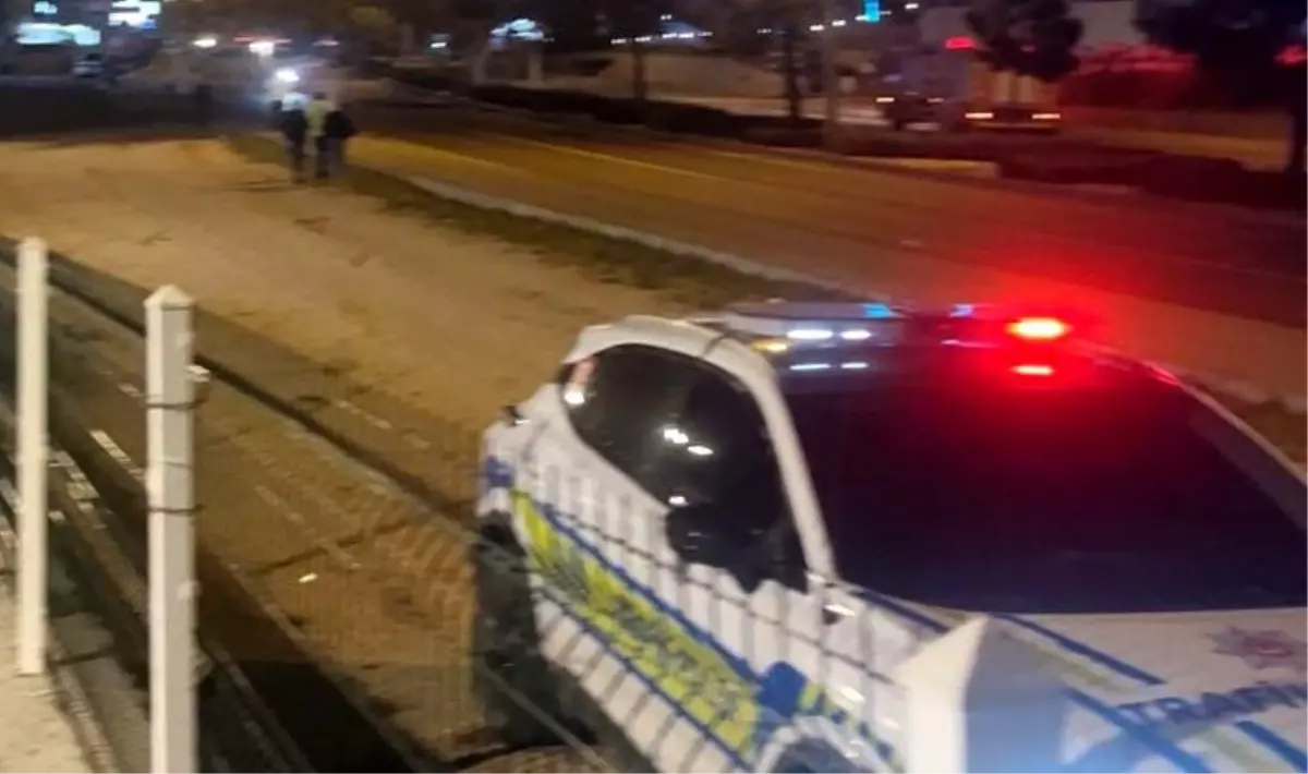 Kaldırıma çarpan motosiklet defalarca takla attı: 22 yaşındaki sürücü hayatını kaybetti