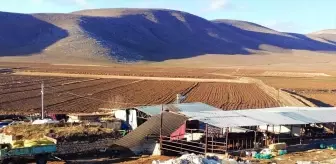 Karaman'da rüzgarda savrulan çatının çarptığı kişi öldü