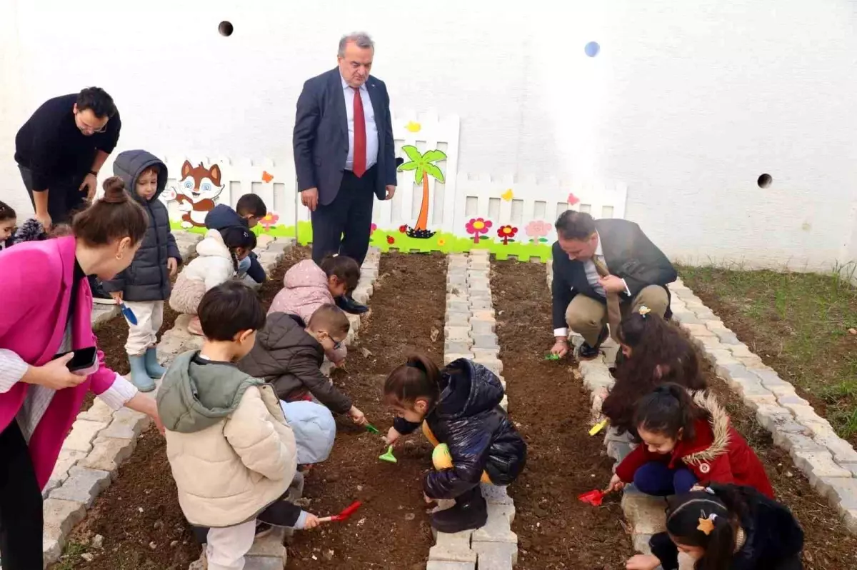 Kaymakam Öztürk'ten okullara inceleme