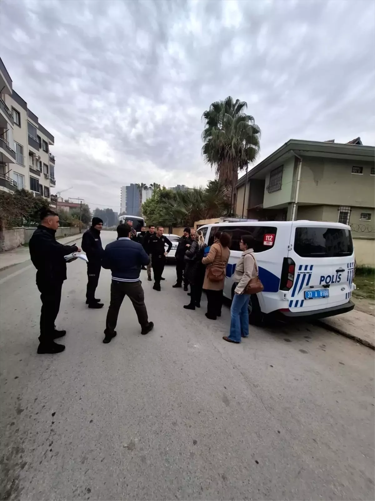 Mersin'de ruhsatsız yaşlı bakımevi mühürlendi