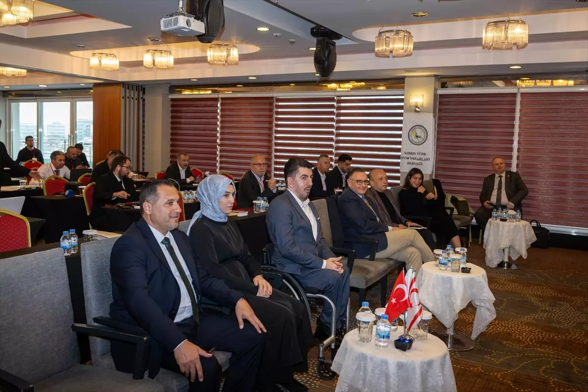 Milli sporcular, "Sporun Vizyonu" eğitim seminerine katıldı