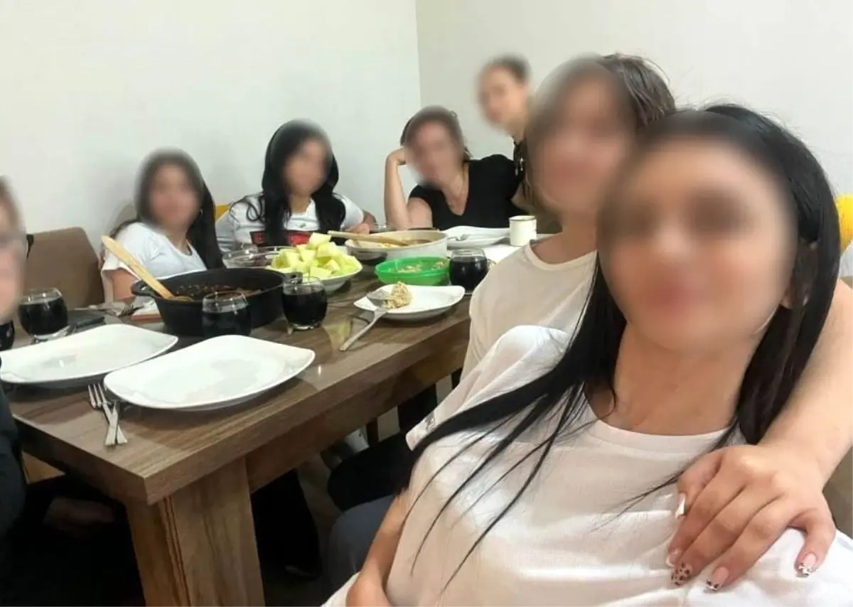 Öğrencilerine evinde temizlik yaptıran öğretmene gözaltı