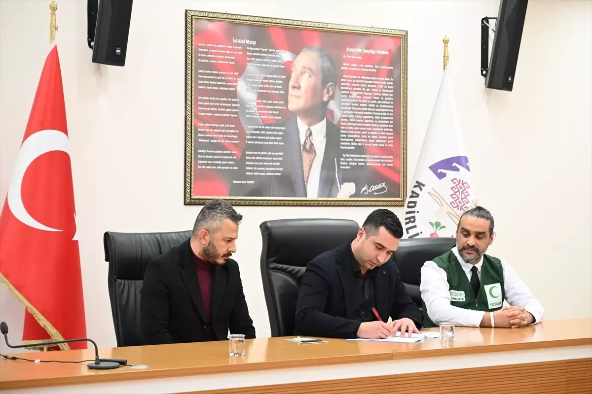 Osmaniye'de Yeşilay ile Kadirli Belediyesi arasında işbirliği protokolü imzalandı